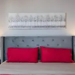 2Br Hollywood Apt With Rooftop Pool & Stunning Views