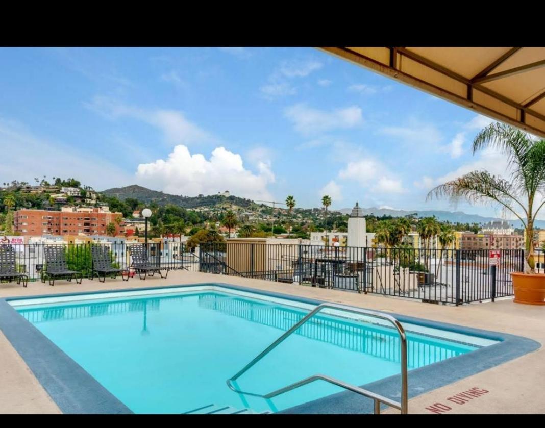2br Hollywood With Rooftop Pool & Stunning Views Apartamento